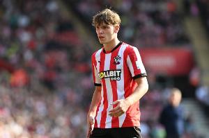 德天空：拜仁、莱比锡仍有意迪布林，球员愿意转会德甲俱乐部