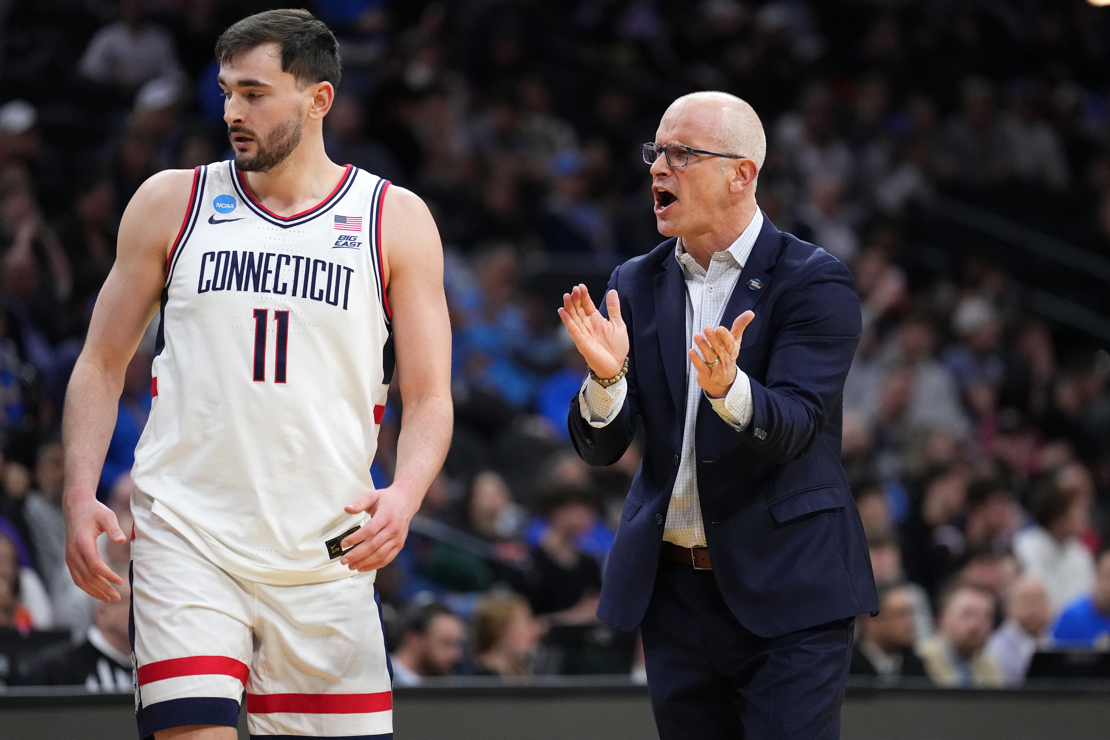 百家乐玩法-次轮行情！卡拉班14中5拿到17分11板2助2断难阻球队失利